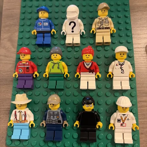 100% Genuine Lego Bulk Minifig Lot OF 11 Figs Great Condition USED (39)