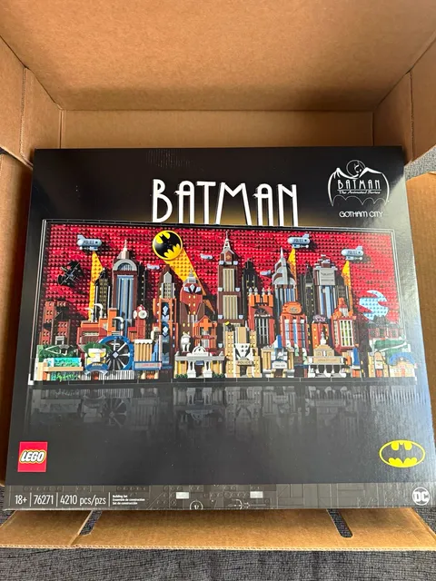 LEGO 76271 Batman: The Animated Series Gotham City 4210 pcs