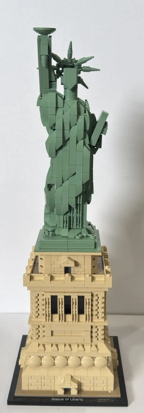 LEGO Architecture 21042 Statue of Liberty Building Set Incomplete Missing Pieces