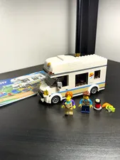LEGO City 60283 Holiday Camper Van 100% complete Great Condition