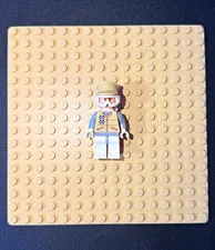 LEGO Star Wars Hoth Rebel Trooper Minifigure (Grey arms)/(White Pants)