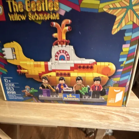 LEGO Ideas The Beatles Yellow Submarine 21306 553pcs 10+ Complete Box Set