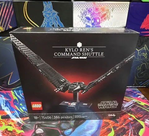 LEGO Star Wars Kylo Ren's Command Shuttle 75406 386 pcs 18+ Set