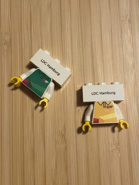 Lego Discovery Center Hamburg Exclusive Minifigure Factory employee torso