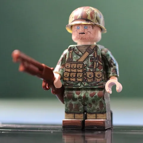 LEGO Minifig Co. Custom WW2 USMC Soldier With BrickArms