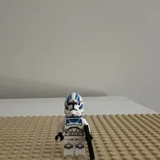 LEGO Star Wars Clone Trooper Minifigure White/Blue w/ Helmet & Blaster