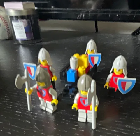 LEGO Knight Minifigure Lot of 5 Plastic Figures w/ Shields, Helmets & Weapons