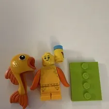 LEGO Minifigures Fish Costume Minifigure CMF 28 71051