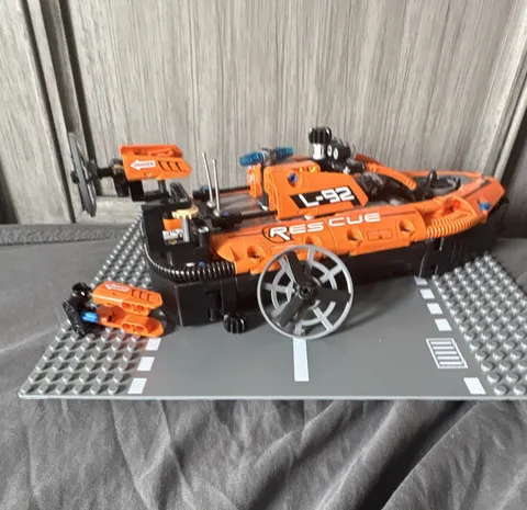 LEGO Technic 42120 – Rescue Hovercraft 457 pcs Manual (comes as is)