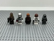 LEGO Star Wars Minifigures Lot of 5 w/ Chewbacca & Accessories