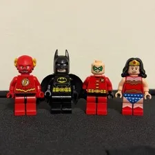 LEGO DC Superheroes Minfigure Lot of 4  Batman, The Flash, Wonder Woman, Robin