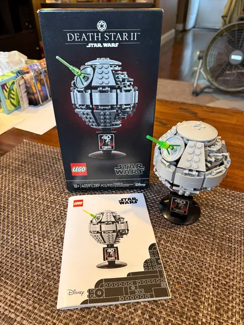 LEGO Star Wars: Death Star II (40591) 100% Complete + Box + Instructions.