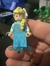 LEGO 71012 Disney Series Minifigures Elsa With Snowflake
