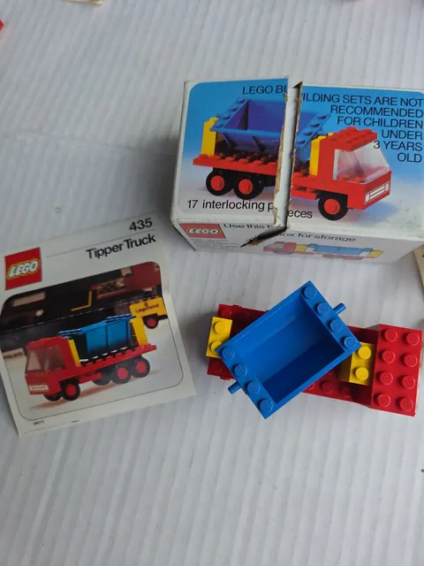 Vintage 1975 Lego Tipper Truck #435 100% Complete with Box and instructions