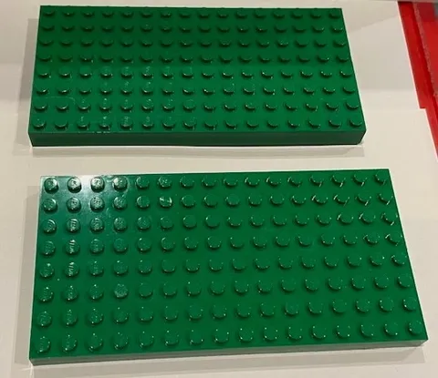 Lego brick  2 - 16 x 8,  3 - 8 x 8,  3 - 12 x 4  Green, Red, Dark Gray