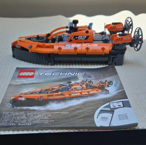 LEGO Technic Rescue Hovercraft 42120 100% Complete w/ Instructions No Box