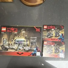 LEGO 76183 Batcave: The Riddler Face-off The Batman 581pc Minifigures