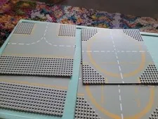 4 Vintage Lego Base Plates - Space Landing Pad and 'Tee' Roadway