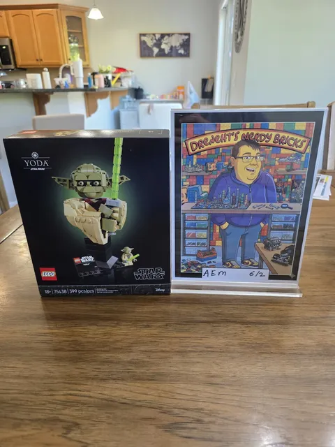 LEGO Star Wars Yoda 75438 Complete Set Box 399pc 18+ Yoda Plastic