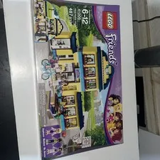 NEW & SEALED LEGO Friends: Heartlake High School 487 pcs - RETIRED - (41005)