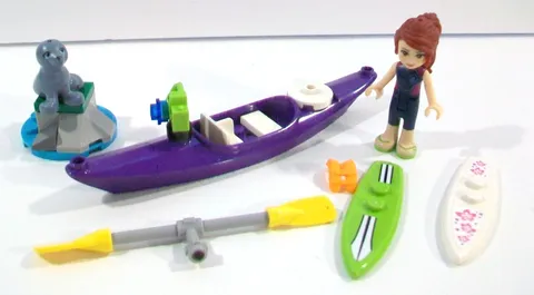 Lego Friends Heartlake Surf Shop Mia Mini Figure Lot, #41315