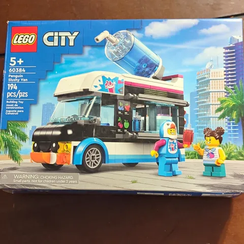 LEGO City Penguin Slushy Van 60384 CITY 194 pcs 5+ Box Penguin Boy