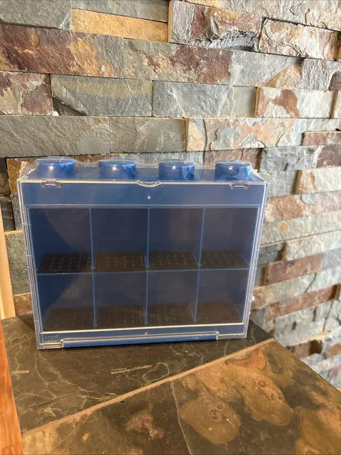 New Sealed RETIRED LEGO 8  MINIFIGURE DISPLAY CASE Blue