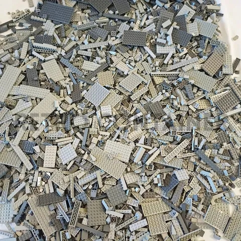 LEGO Vintage Castle Castle 5 KG Lot Light & Dark & Bluish Grey Pieces Lot