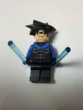 LEGO Nightwing Minifigure (BAT015) From Set 7785 Arkham Asylum