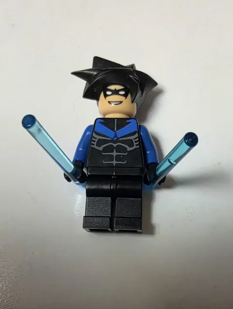 LEGO Nightwing Minifigure (BAT015) From Set 7785 Arkham Asylum