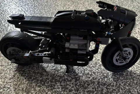 LEGO TECHNIC: The Batman � Batcycle (42155) 