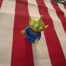 LEGO Alien minifigure CMF Series Disney 71012 Toy Story Pizza Planet mini figure