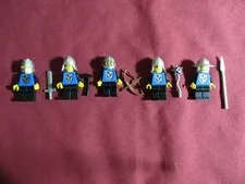 LEGO Castle Kingdoms Knights. Black Falcon & weapons