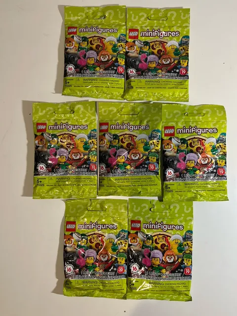 New LEGO 71025 Lot Series 19, Blind bag minifigure, Retired, Sealed