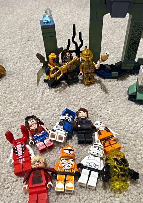 Lego Big Lot of Multiple Star Wars DC Figures and Build READ DESCRIPTION