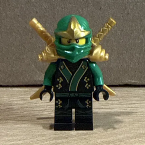 LEGO NINJAGO Lloyd Green Ninja Minifigure Gold Armor 2 Swords njo737