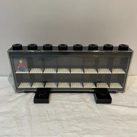 LEGO KP004MF Large Minifigure Display Case 16 Black + Minifigure