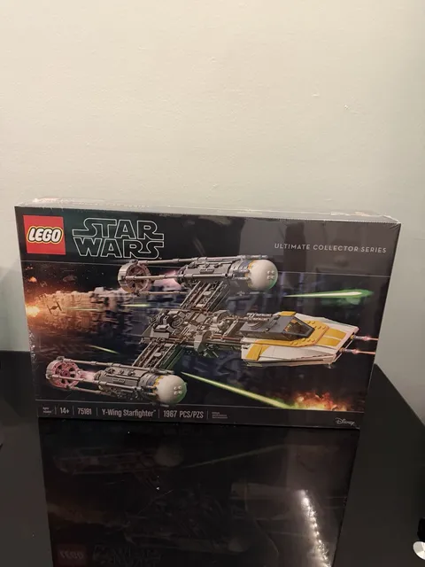 LEGO Star Wars 75181 – Y-Wing Starfighter Ultimate Collector Series Sealed New