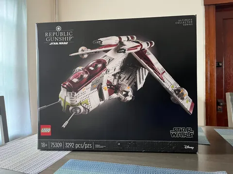LEGO Star Wars: Republic Gunship UCS Set (75309) - Brand New - Retired!