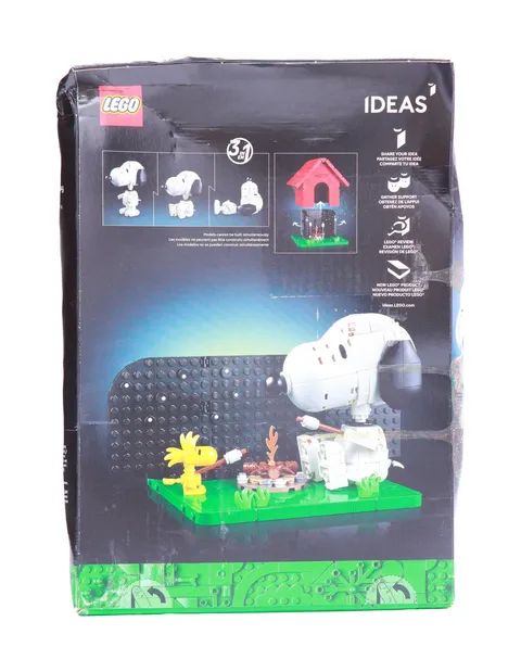 LEGO Peanuts Ideas Snoopy's Doghouse 21368