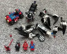LEGO Super Heroes: Venom Crawler (76163) Spiderman, Carnage, Venomized Iron Man 