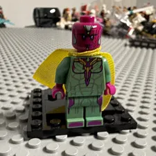 LEGO Vision Minifigure Yellow Cape Plastic Figure
