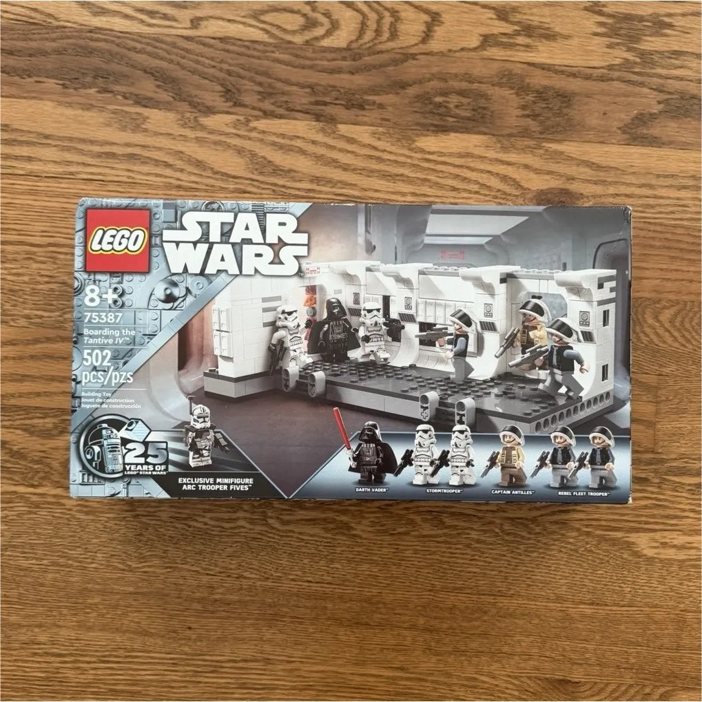 SEALED LEGO Star Wars Boarding the Tantive IV 75387 Set 502pc