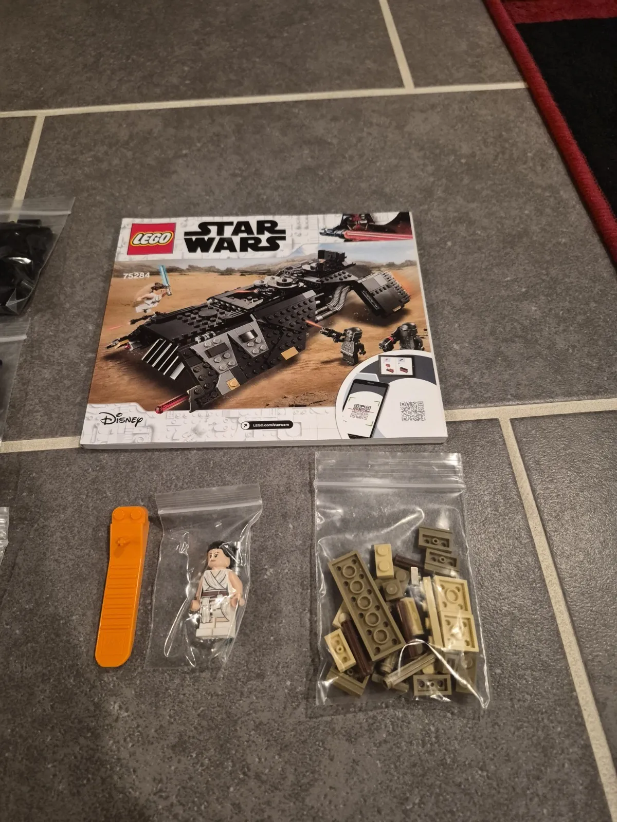 LEGO Star Wars: Knights of Ren Transport Ship Set 75284 - Includes Rey Only!