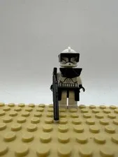 Lego Star Wars Minifigure: P1 Clone  Trooper Black Armor And Blasters Sw0223