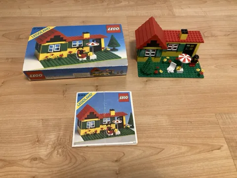 Lego vintage 6365 Summer Cottage complete with instructions & cover box