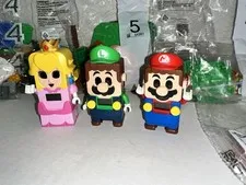 Super Mario And Peach & Luigi Lego Set 71360 With The 3 Main Characters ￼