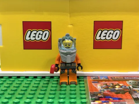 LEGO City Deep Sea Explorers Deep Sea Diver Minifigure cty0560 60091 60095 60096