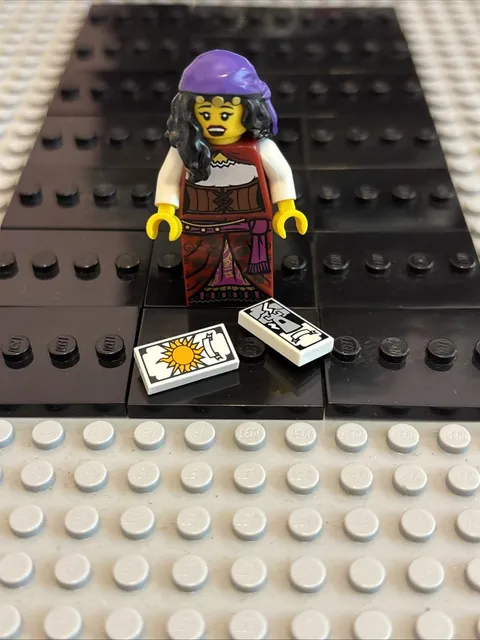 LEGO Fortune Teller Minifigure Series 9 Complete Collectible