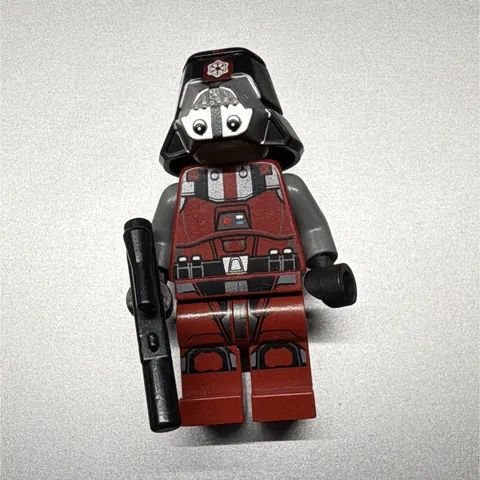 LEGO Star Wars Red Imperial Pilot Minifigure w/ Helmet & Blaster